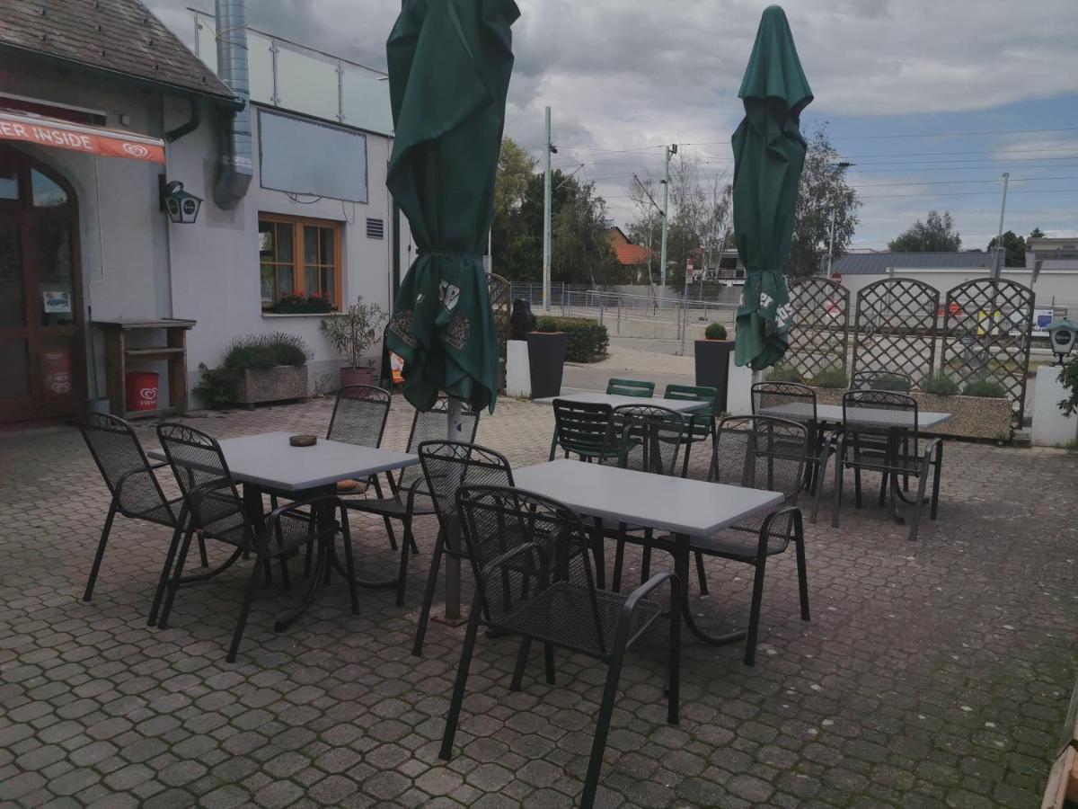 Hotel Lei'S Wok Neusiedl am See Esterno foto